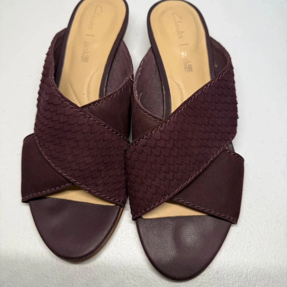 Clarks Mena Island Aubergine Leather Wine Slip On Heel Sandal Size 9